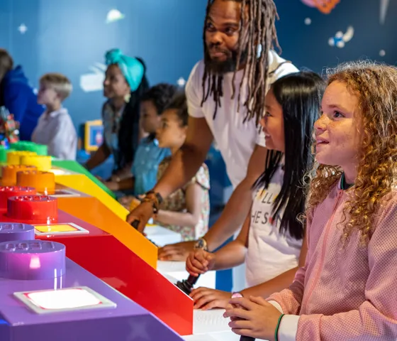 LDC Washington Digital Images Mobile 1080X1080 Image 3